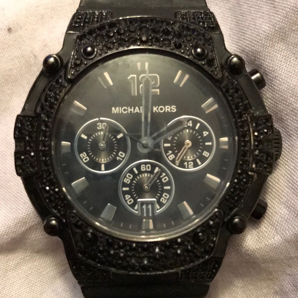 Watch - Picture 3 of 3